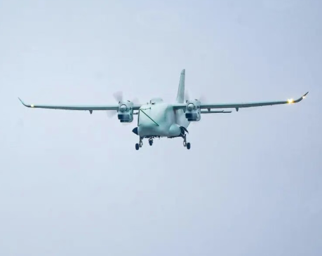 国产新型无人机彩虹YH-1000S成功首飞